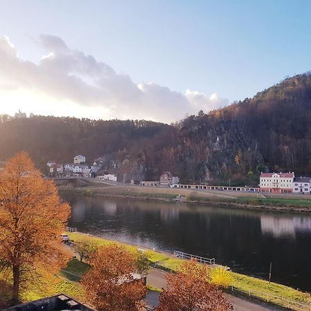 Utulny Apartman V Centru, S Krasnym Vyhledem Decin Luaran gambar